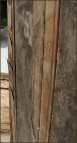 Nussbaumschrank vor der Restauration